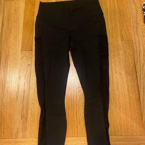 Fabletics power hold capris - Picture 1 of 4